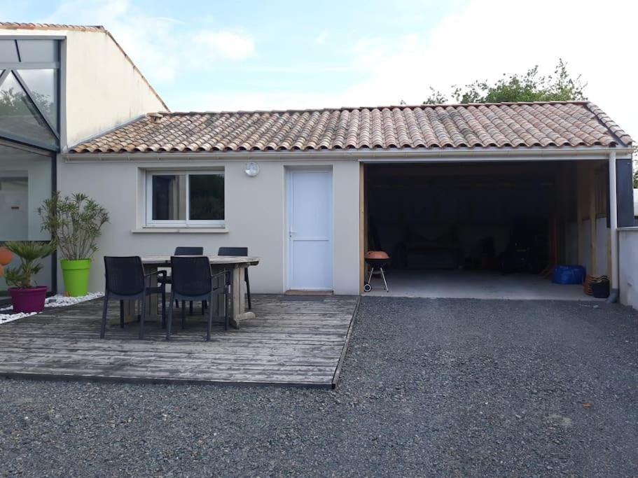 Maison De 4 Personnes Saint-Porchaire Eksteriør bilde